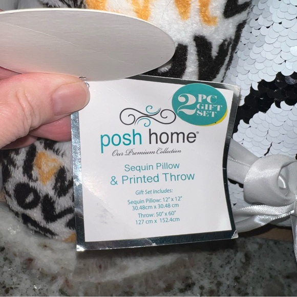 Posh Home Sequin Pillow & Printed Throw Gift Set New NIB Love - Picture 3 of 4